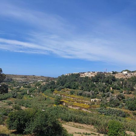 Bed and Breakfast Sunny Gozo Getaway Pool & Easy Check-In Ghajn il-Kbira  Экстерьер фото